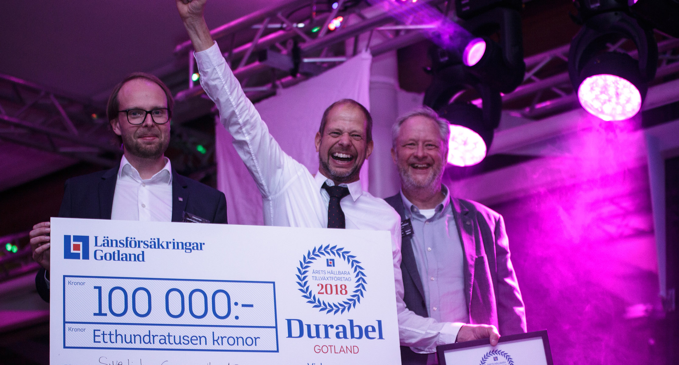 Första vinnaren av Durabel, 2018, Swedish Composite gör en segergest